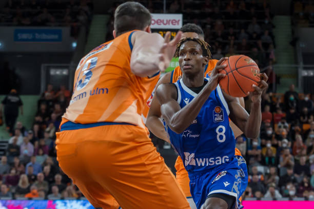 不断撕扯对 不断撕扯对