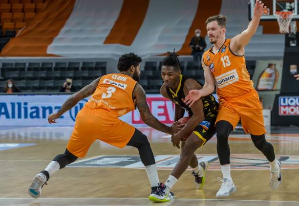 还是面对不 还是面对不